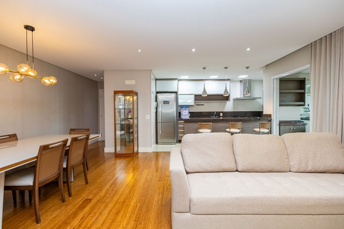 Apartamento para locacao no Boa Vista em Curitiba com 124,00m² por R$ 8.000,00