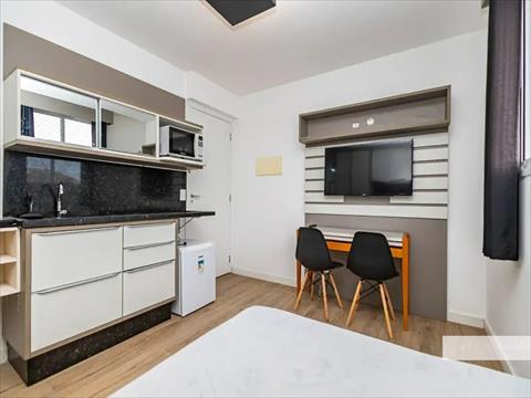 Studio para locacao no Rebouças em Curitiba com 18m² por R$ 1.390,00