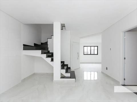 Sobrado para venda no Boneca do Iguaçu em São José dos Pinhais com 174m² por R$ 990.000,00