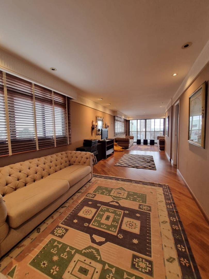 Apartamento para venda no Centro em Ponta Grossa com 300m² por R$ 880.000,00