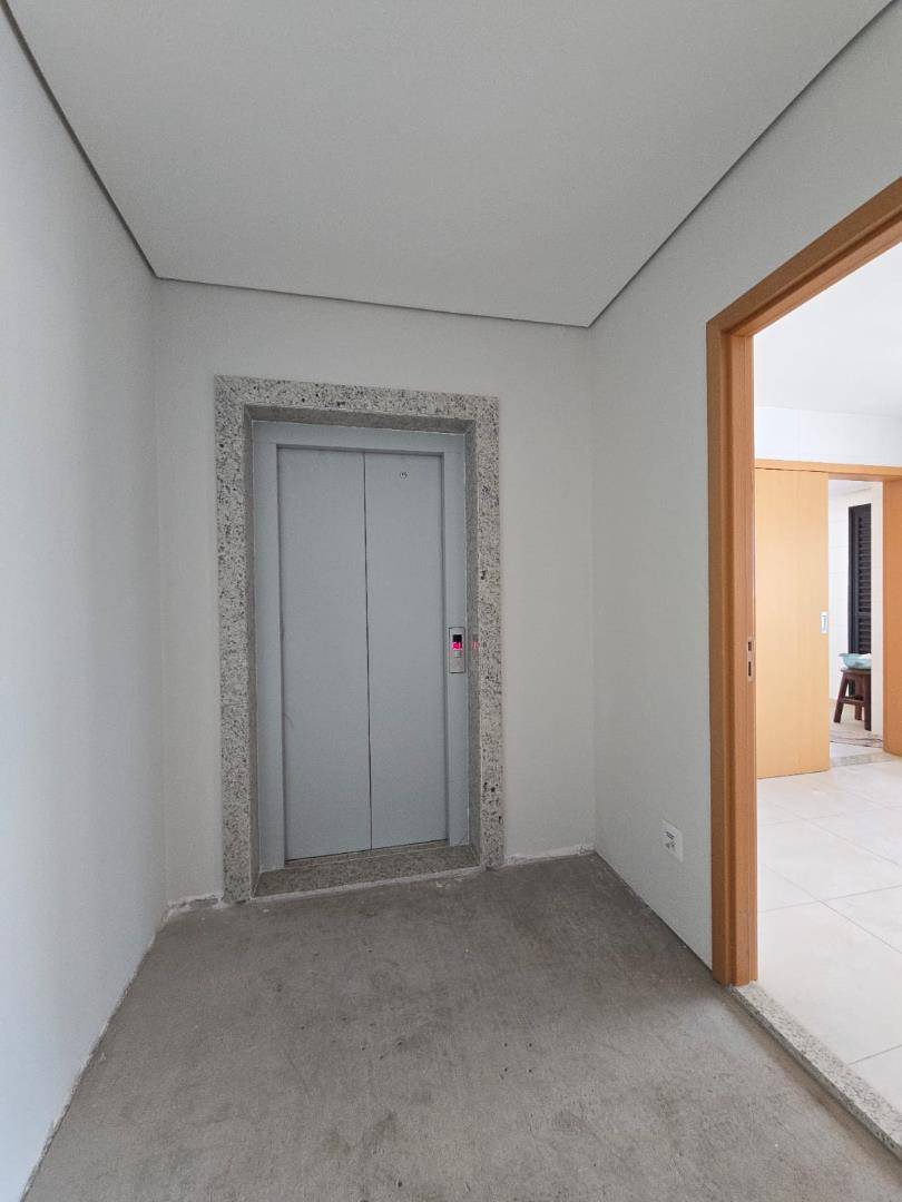 Apartamento para venda no Centro em Ponta Grossa com 340m² por R$ 1.250.000,00