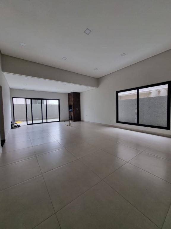 Casa para venda no Jardim Carvalho em Ponta Grossa com 240m² por R$ 1.390.000,00