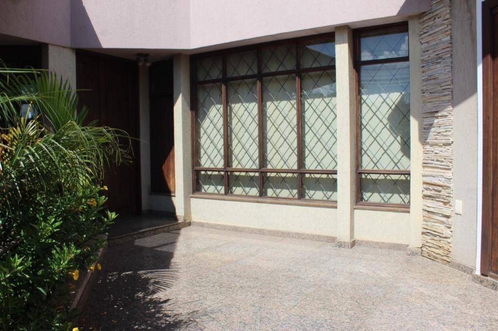 Casa para vendalocacaovenda e locacao no Jardim Carvalho em Ponta Grossa com 0m² por R$ 1.800.000,008.000,00