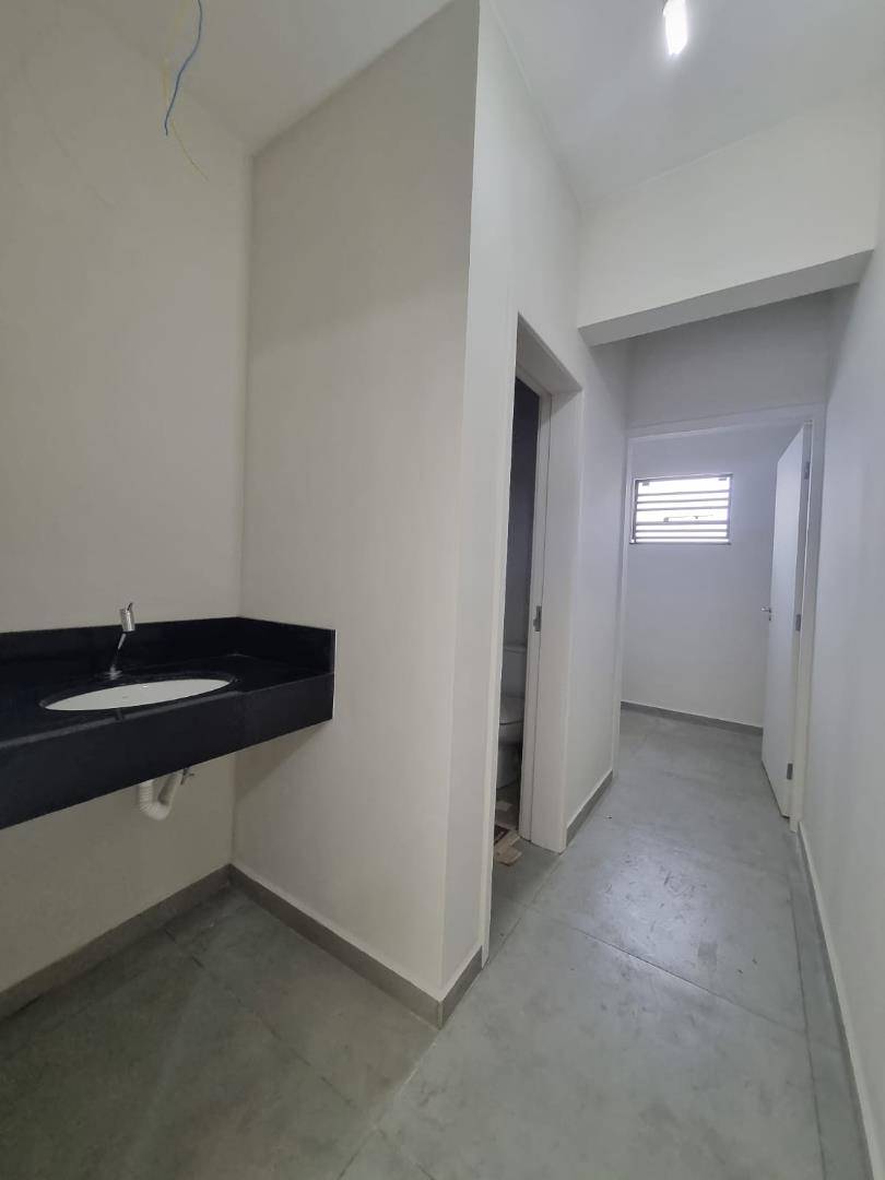 Sala para locacao no Centro em Ponta Grossa com 150m² por R$ 8.500,00