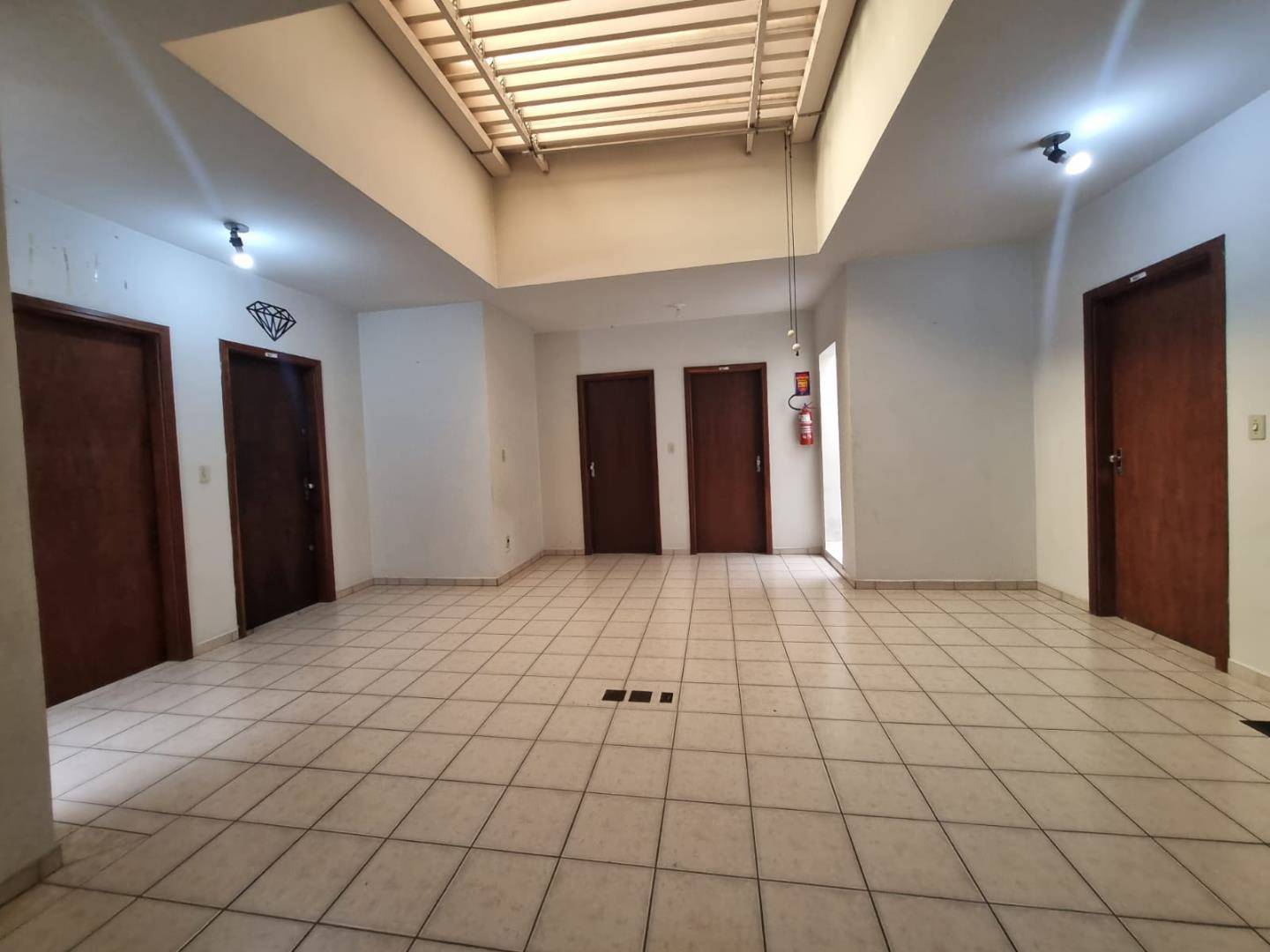Sala para locacao no Centro em Ponta Grossa com 80m² por R$ 790,00