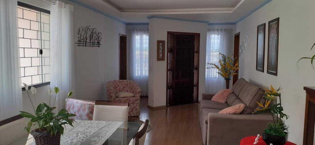 Casa para venda no Oficinas em Ponta Grossa com 211,5m² por R$ 520.000,00