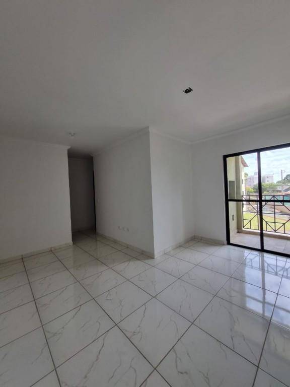Apartamento para venda no Uvaranas em Ponta Grossa com 72m² por R$ 240.000,00
