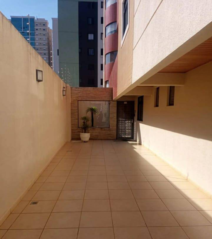 Apartamento para venda no Centro em Ponta Grossa com 220m² por R$ 660.000,00