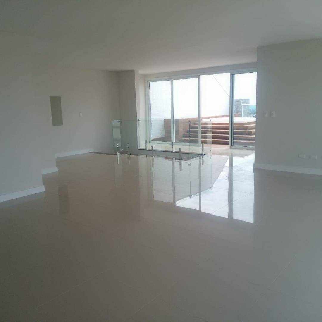 Apartamento para locacao no Olarias em Ponta Grossa com 450m² por R$ 10.000,00