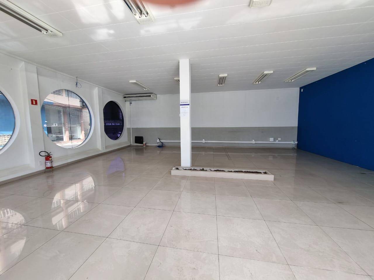 Sala para vendalocacaovenda e locacao no Centro em Ponta Grossa com 400m² por R$ 3.800.000,0019.900,00