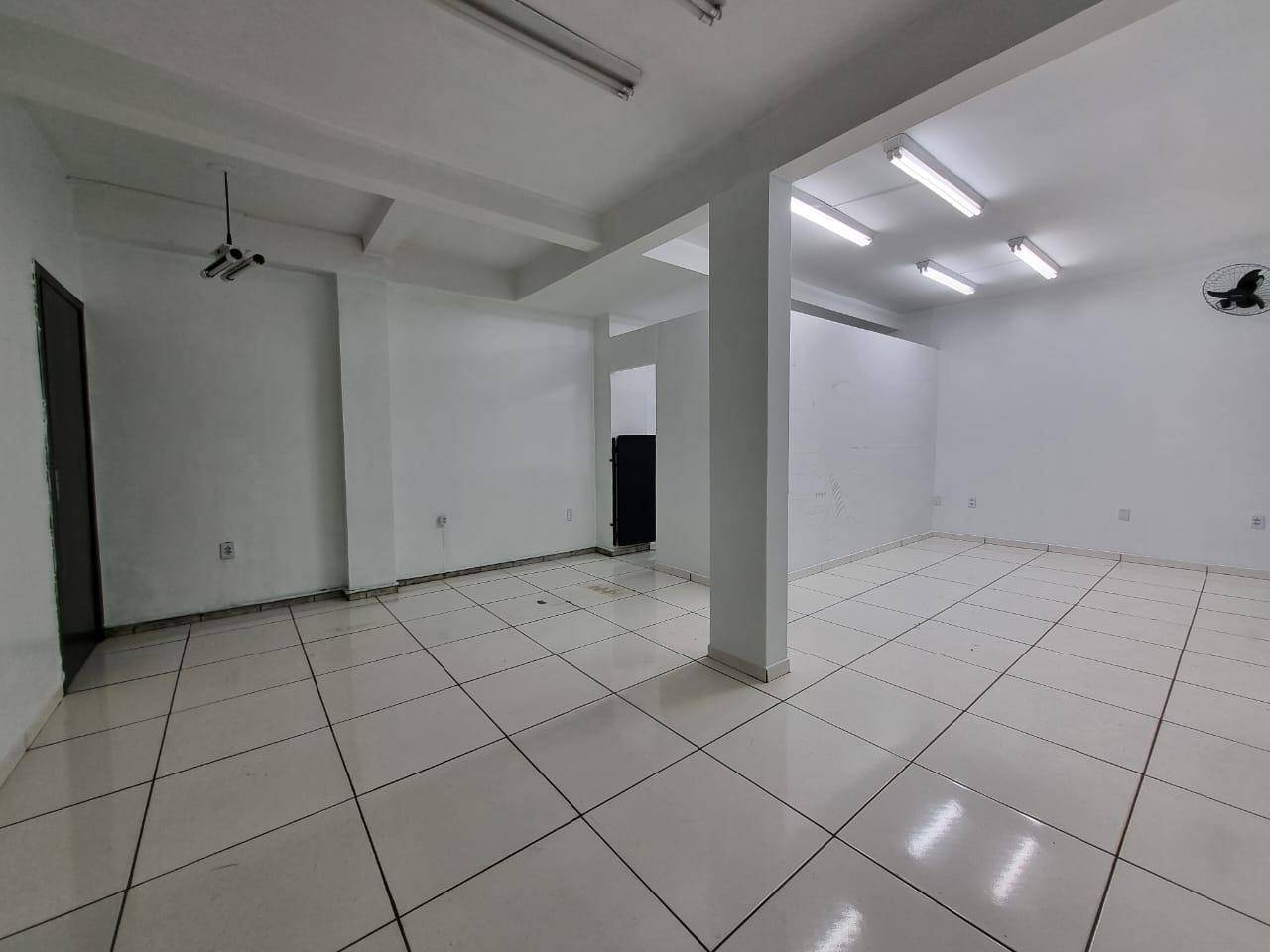 Sala para locacao no Oficinas em Ponta Grossa com 44m² por R$ 2.990,00