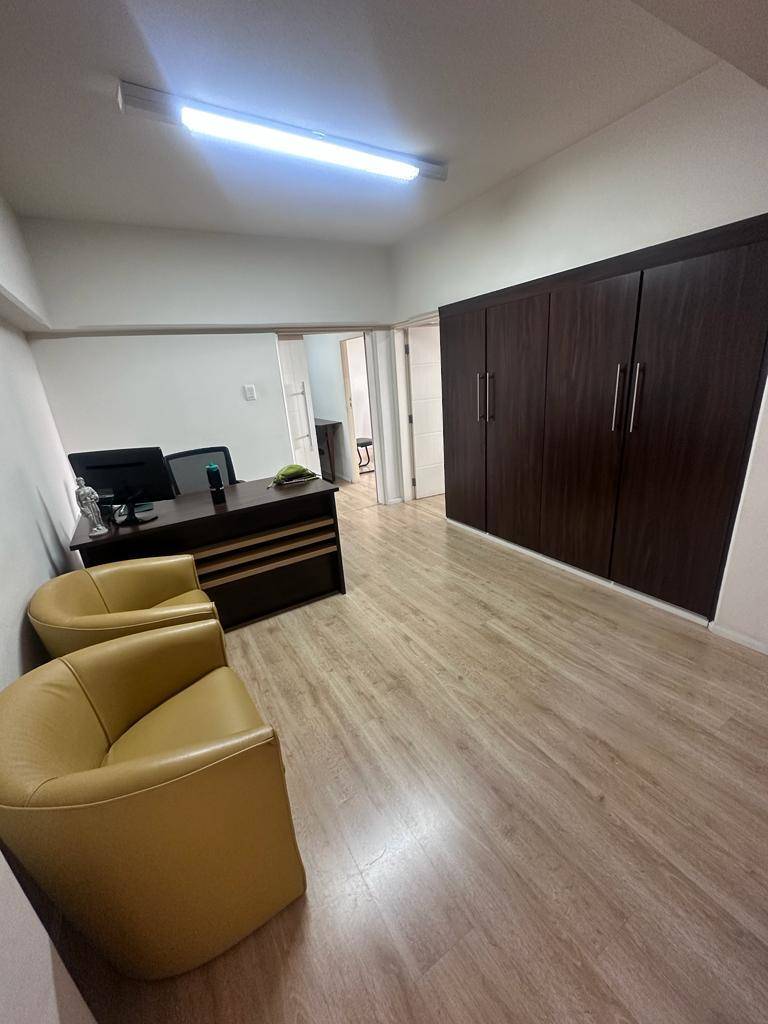 Sala para locacao no Centro em Ponta Grossa com 80m² por R$ 2.000,00