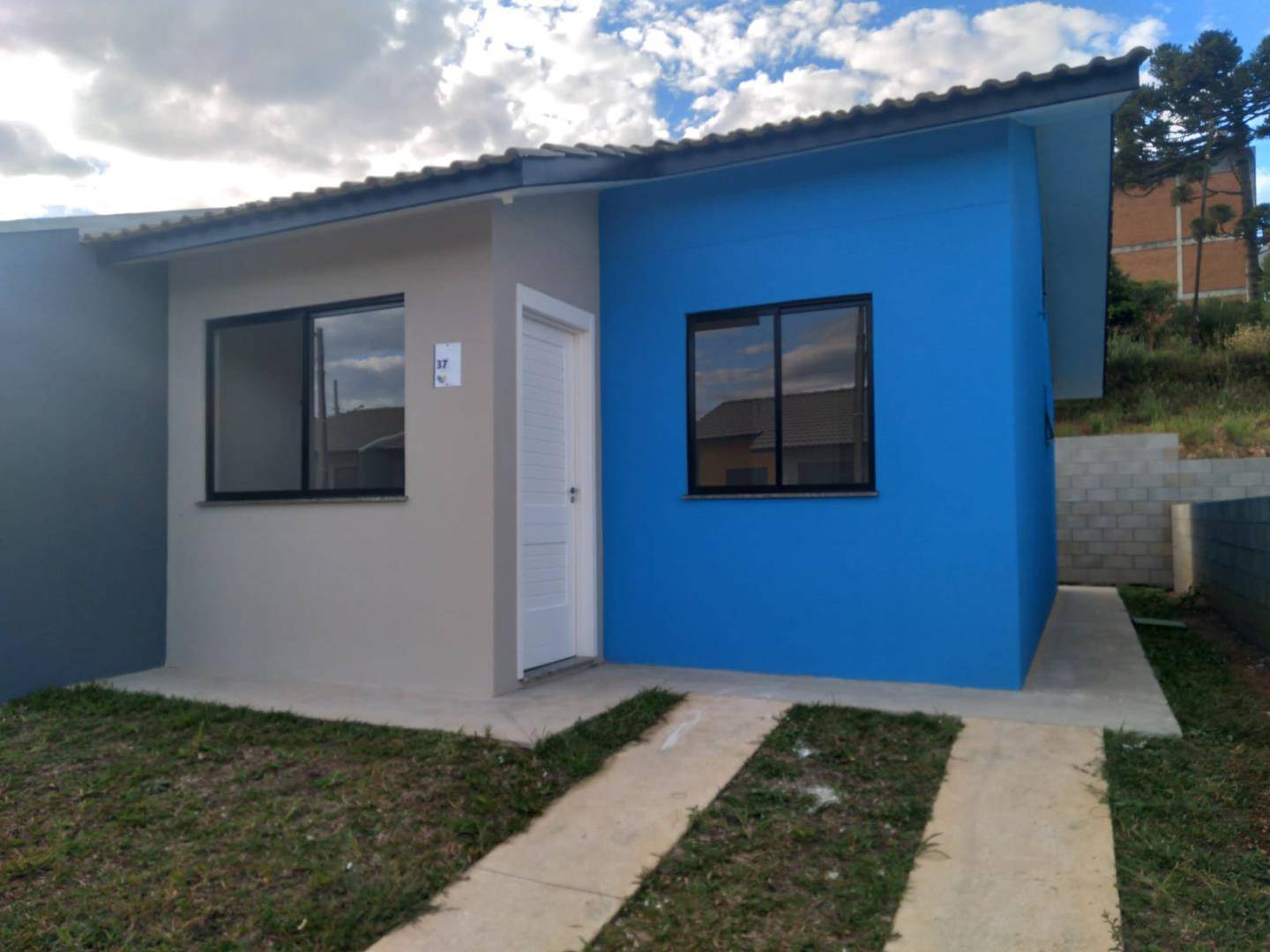 Casa para venda no Uvaranas em Ponta Grossa com 44,82m² por R$ 190.000,00