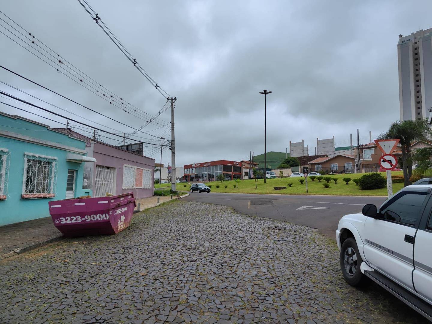 Terreno para venda no Uvaranas em Ponta Grossa com 484m² por R$ 400.000,00