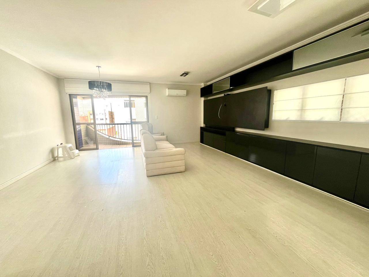 Apartamento para venda no Centro em Ponta Grossa com 145,49m² por R$ 500.000,00
