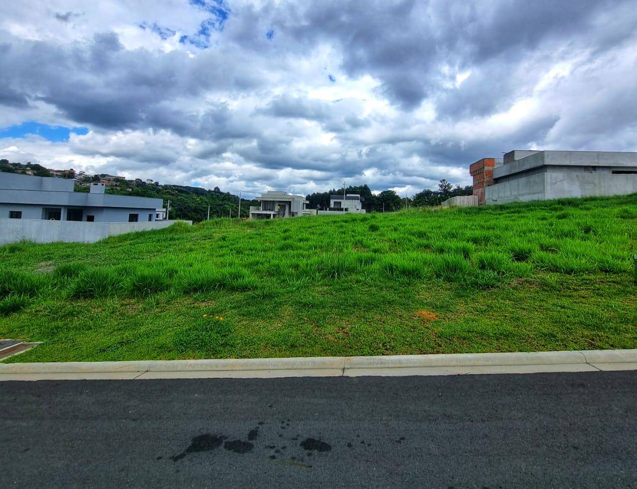Terreno para venda no Órfas em Ponta Grossa com 311,71m² por R$ 275.000,00