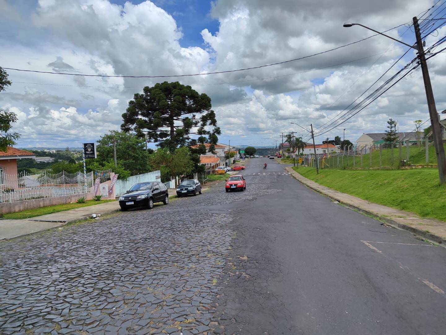 Terreno para venda no Uvaranas em Ponta Grossa com 462m² por R$ 300.000,00