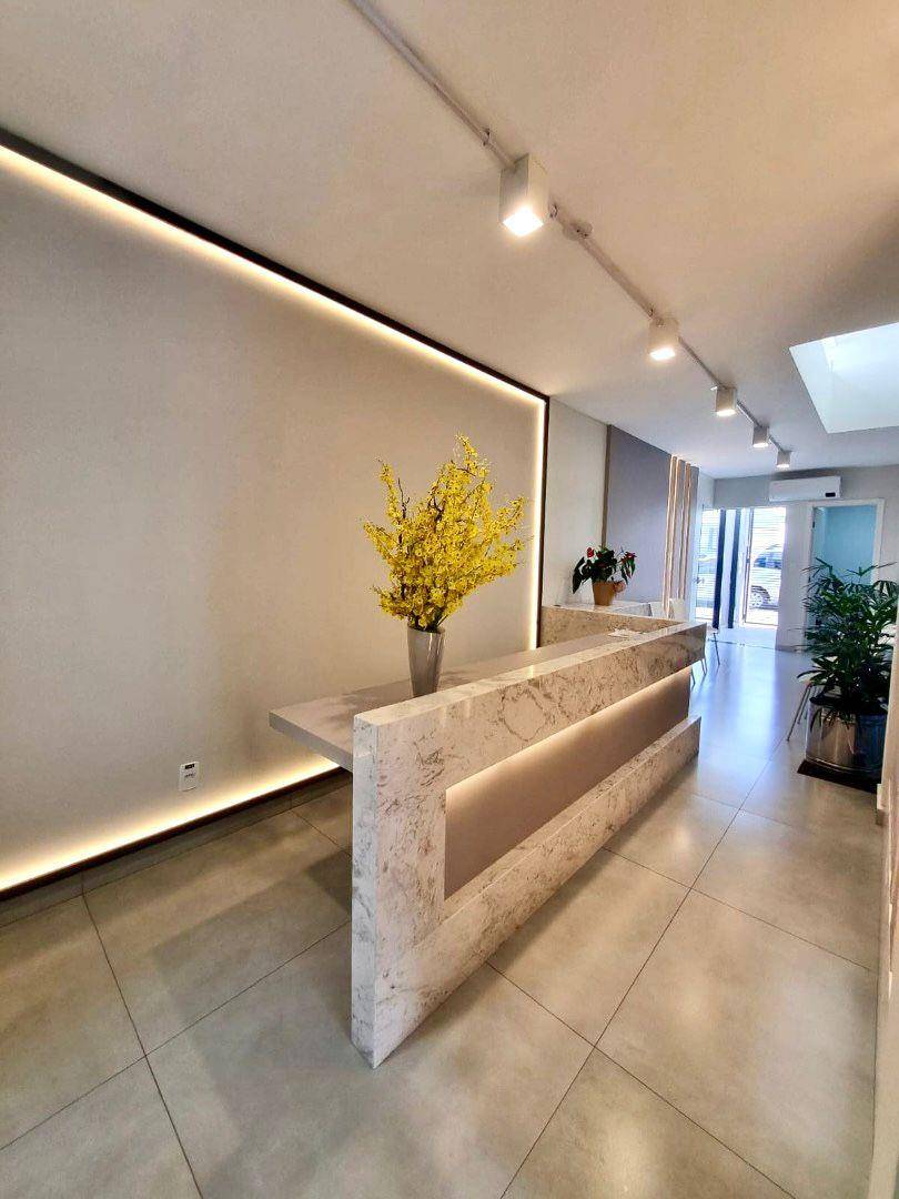 Sala para locacao no Centro em Ponta Grossa com 200m² por R$ 12.000,00