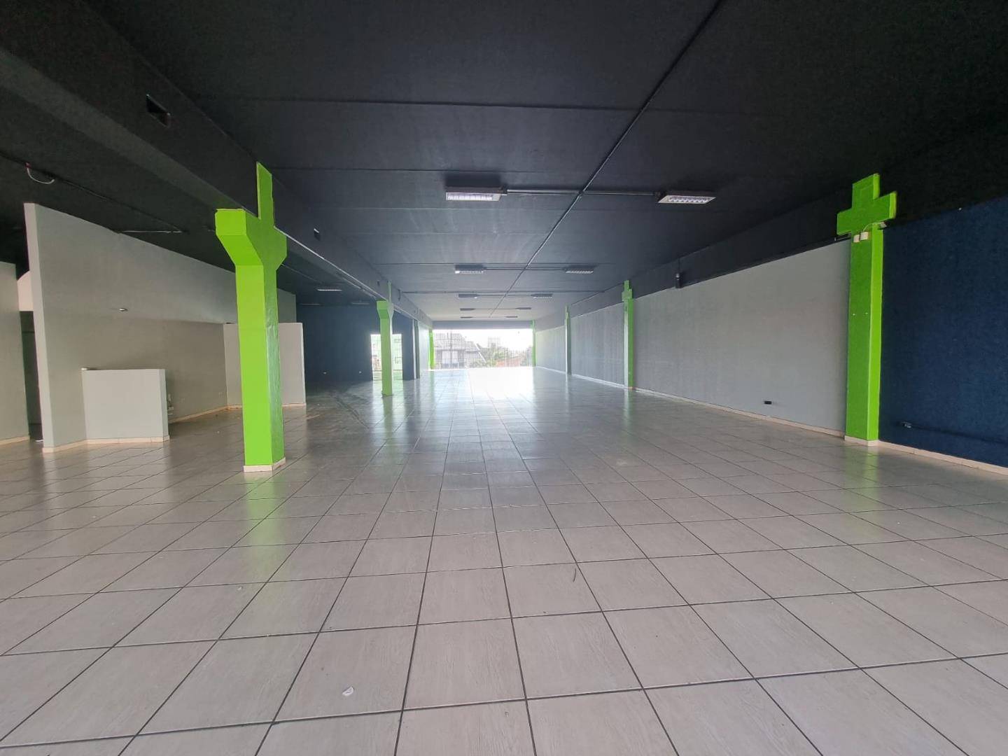 Sala para locacao no Jardim Carvalho em Ponta Grossa com 500m² por R$ 10.000,00