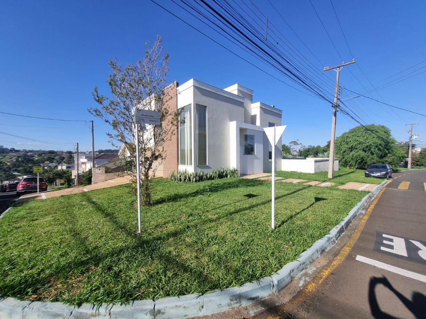 Casa para vendalocacaovenda e locacao no Oficinas em Ponta Grossa com 0m² por R$ 1.600.000,006.000,00
