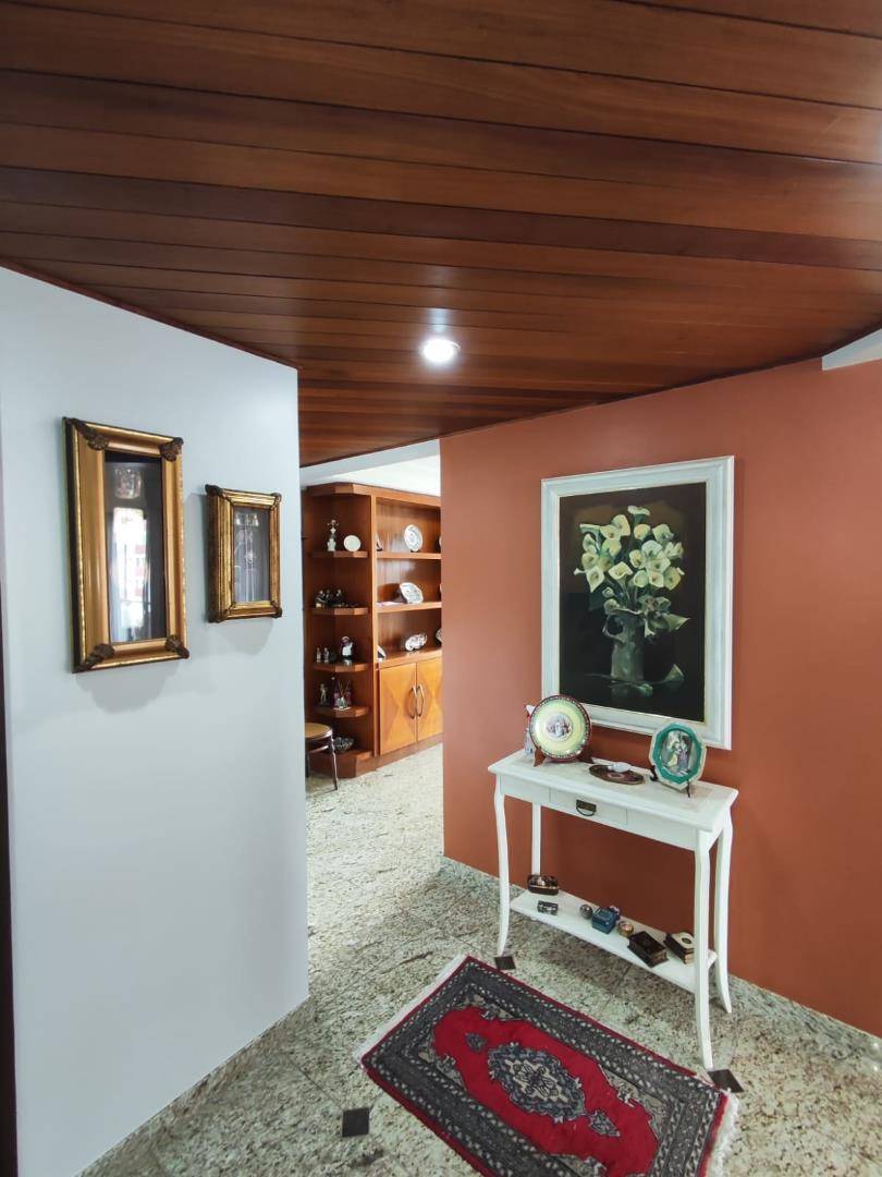 Apartamento para vendalocacaovenda e locacao no Centro em Ponta Grossa com 406m² por R$ 1.100.000,003.000,00