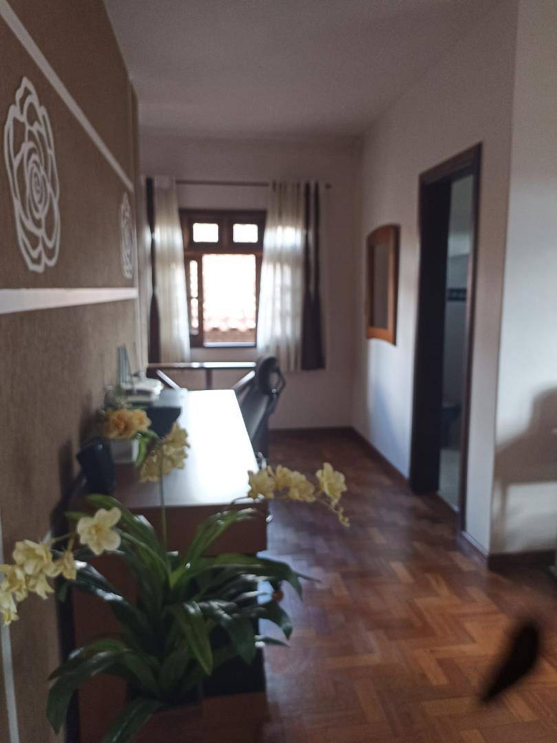Sobrado para venda no Órfas em Ponta Grossa com 462m² por R$ 1.500.000,00