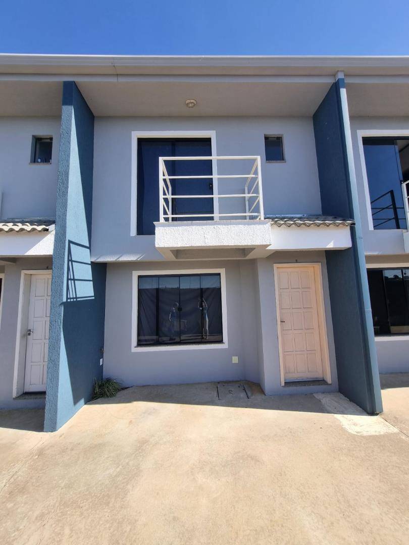 Sobrado para venda no Uvaranas em Ponta Grossa com 53m² por R$ 255.000,00