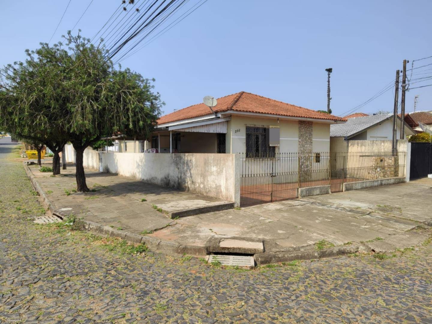 Casa para venda no Uvaranas em Ponta Grossa com 374m² por R$ 600.000,00