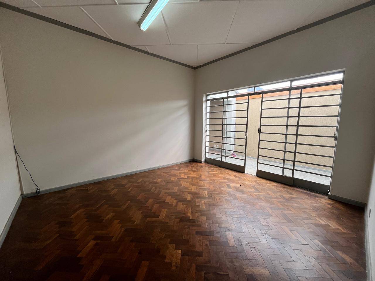 Casa para locacao no Centro em Ponta Grossa com 451,01m² por R$ 4.990,00