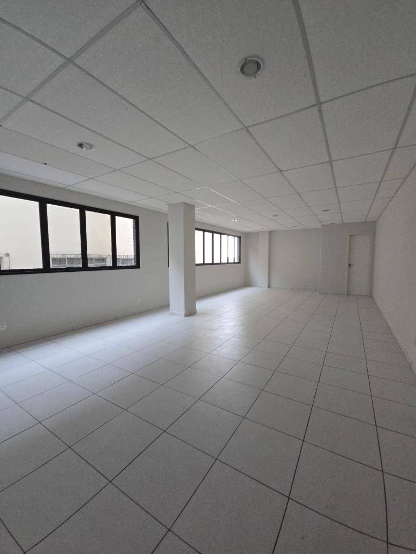 Sala para locacao no Centro em Ponta Grossa com 57m² por R$ 1.500,00