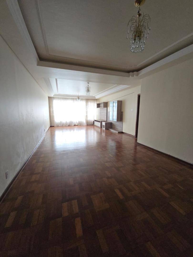 Apartamento para venda no Centro em Ponta Grossa com 155,1m² por R$ 500.000,00