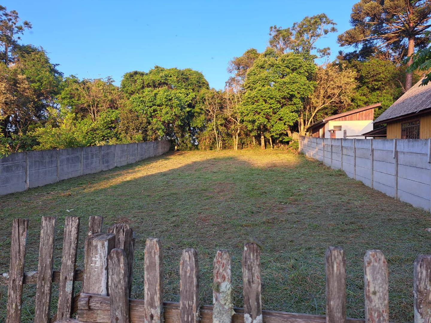 Terreno para venda no Piriquitos em Ponta Grossa com 420m² por R$ 90.000,00