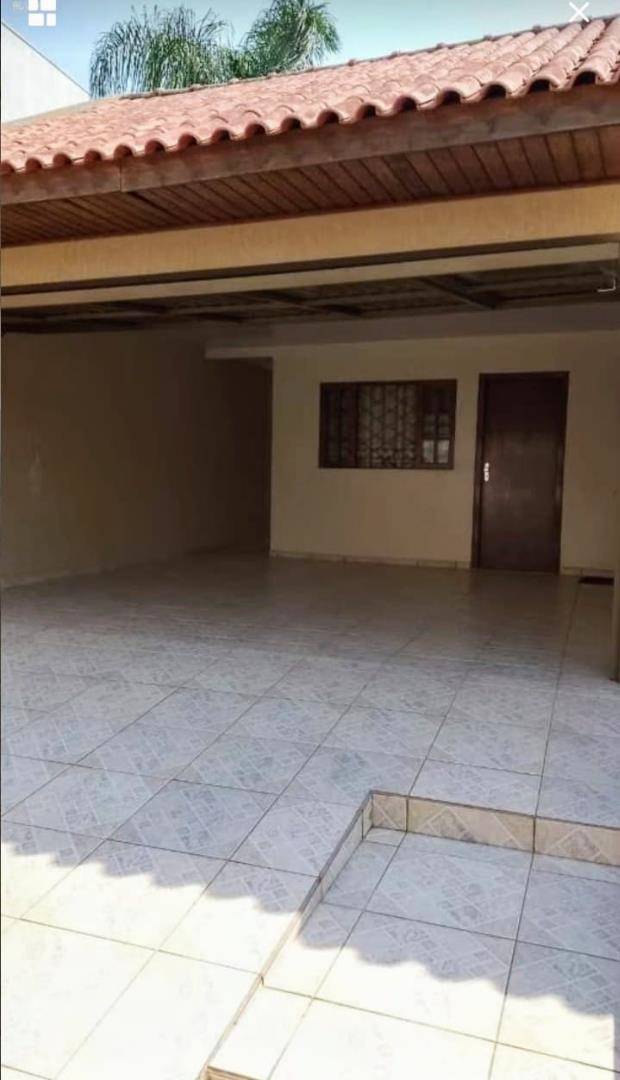 Casa para venda no Centro em Ponta Grossa com 246,2m² por R$ 600.000,00