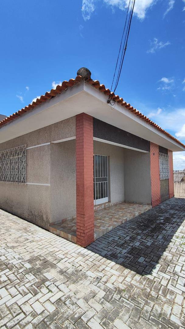 Casa para locacao no Uvaranas em Ponta Grossa com 131,4m² por R$ 2.000,00