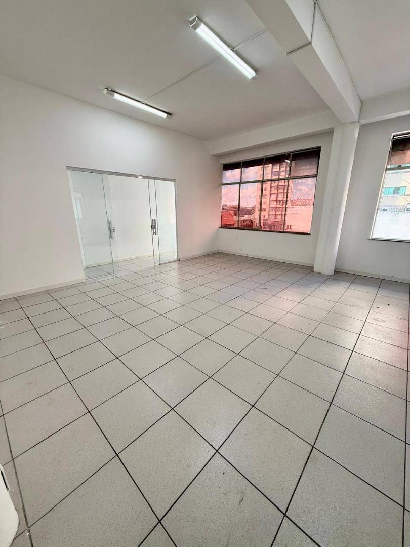 Sala para locacao no Centro em Ponta Grossa com 1.000m² por R$ 16.900,00