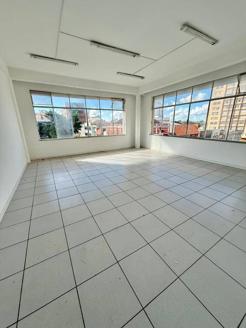 Sala para locacao no Centro em Ponta Grossa com 1.000m² por R$ 16.900,00