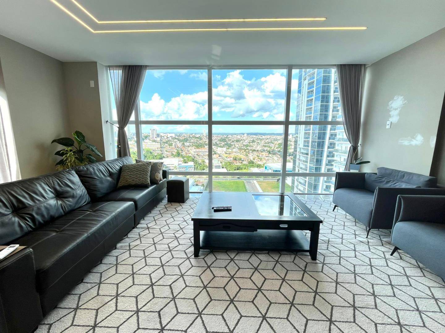 Apartamento para venda no Oficinas em Ponta Grossa com 283m² por R$ 1.890.000,00