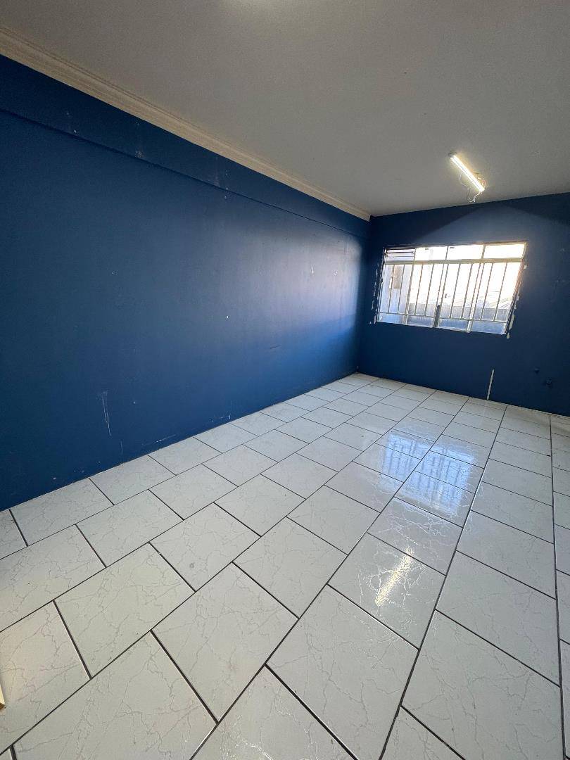 Sala para locacao no Centro em Ponta Grossa com 30m² por R$ 500,00