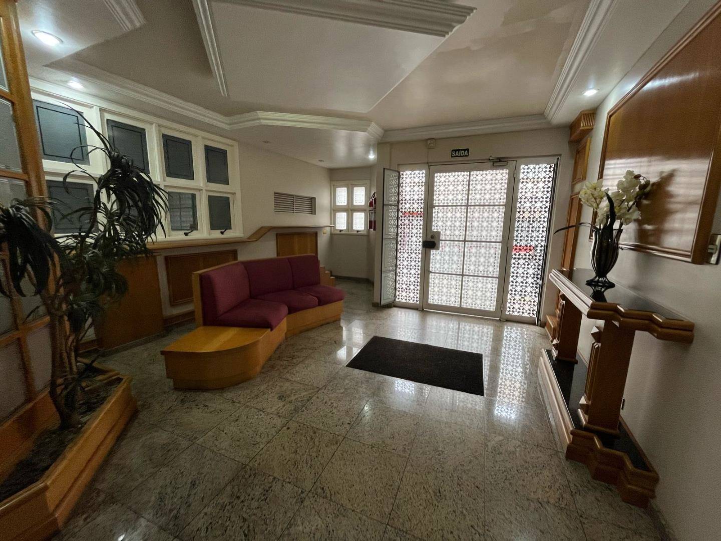 Apartamento para locacao no Centro em Ponta Grossa com 152m² por R$ 1.500,00