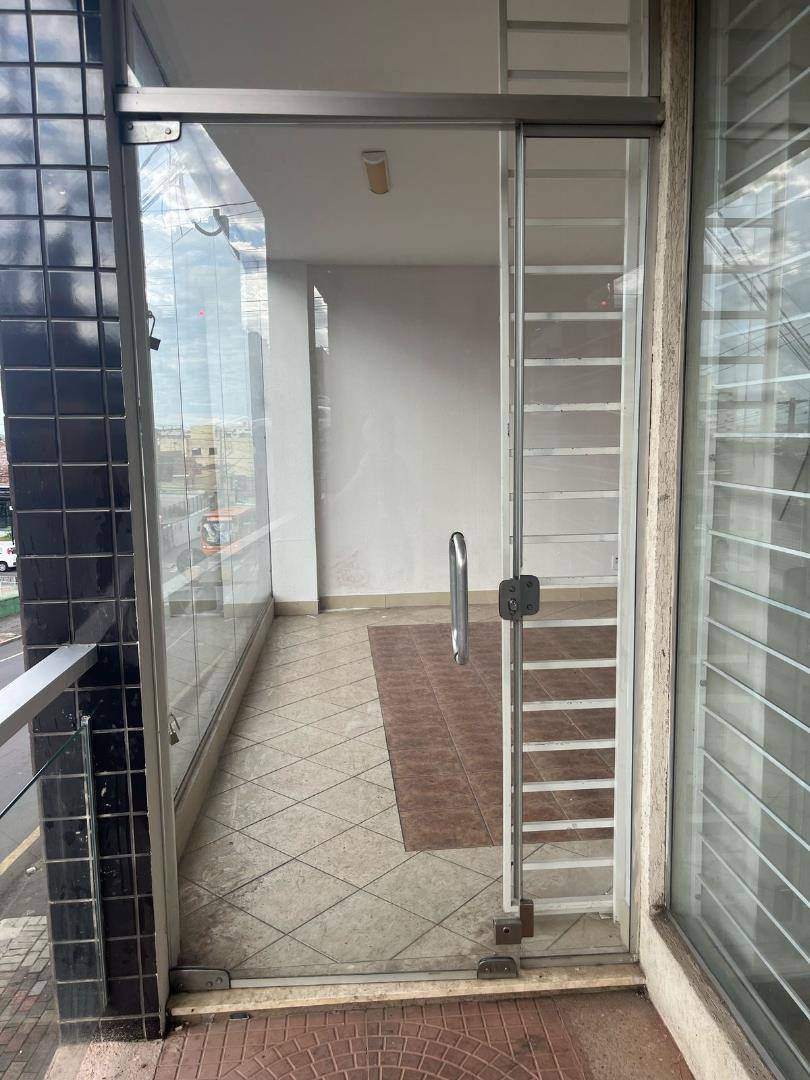 Sala para locacao no Centro em Ponta Grossa com 40m² por R$ 990,00