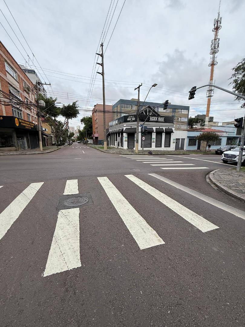 Sala para vendalocacaovenda e locacao no Centro em Curitiba com 400m² por R$ 2.600.000,007.900,00