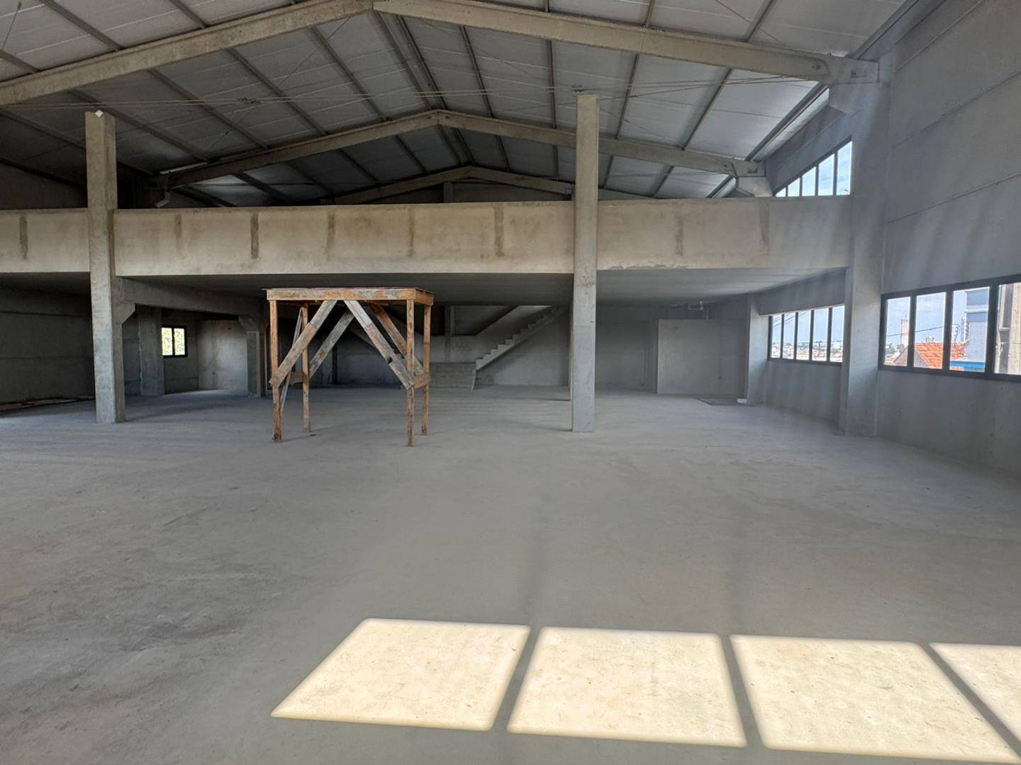Barracão/galpão para venda no Uvaranas em Ponta Grossa com 1.202m² por R$ 2.790.000,00
