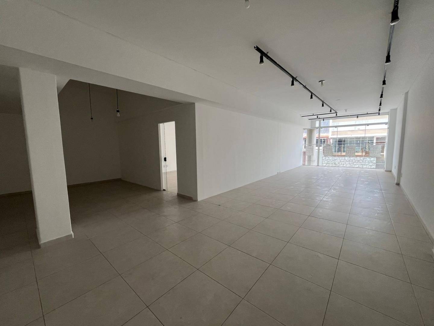 Sala para locacao no Centro em Ponta Grossa com 244,75m² por R$ 3.800,00