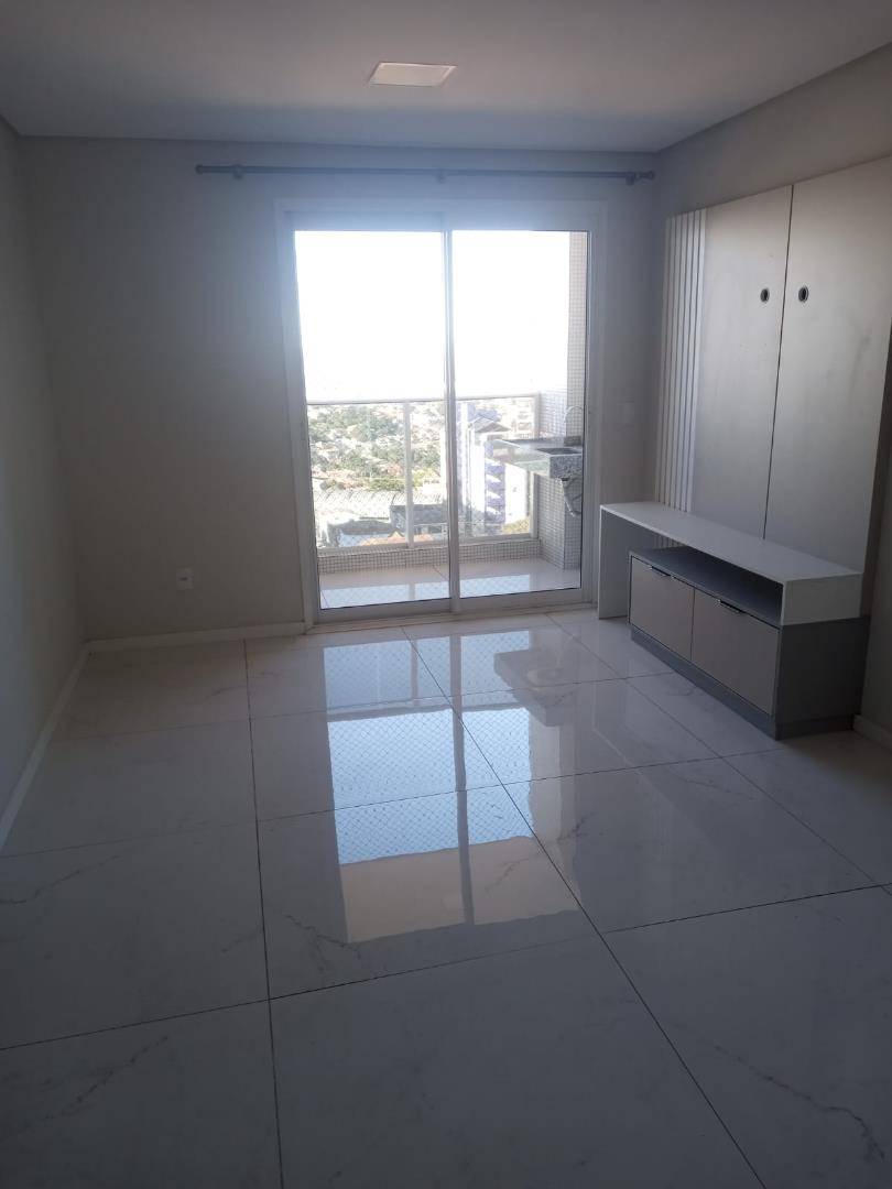 Apartamento para locacao no Centro em Ponta Grossa com 192,91m² por R$ 2.600,00