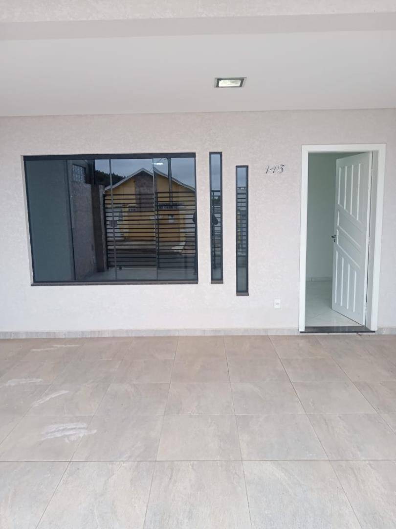 Sobrado para locacao no Uvaranas em Ponta Grossa com 70m² por R$ 2.300,00