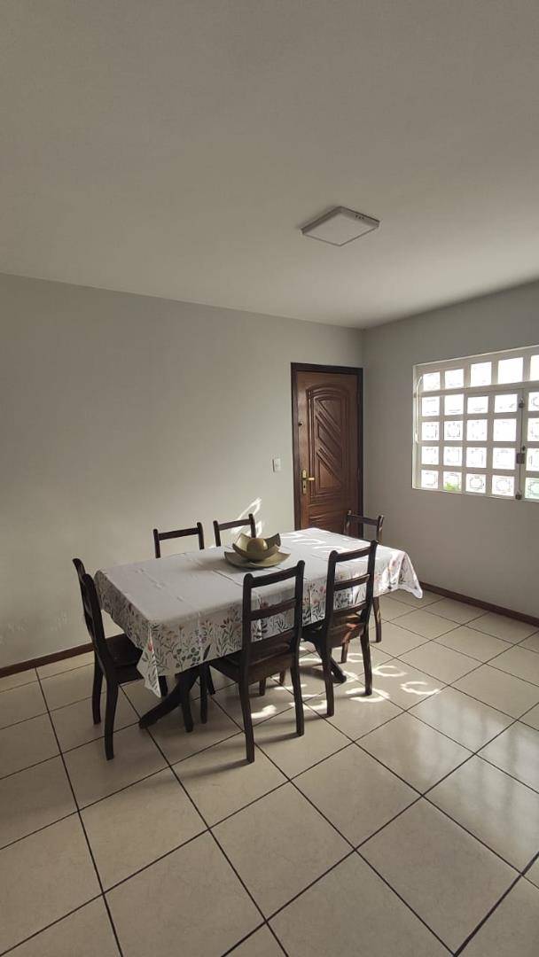 Sala para locacao no Jardim Carvalho em Ponta Grossa com 230m² por R$ 3.600,00