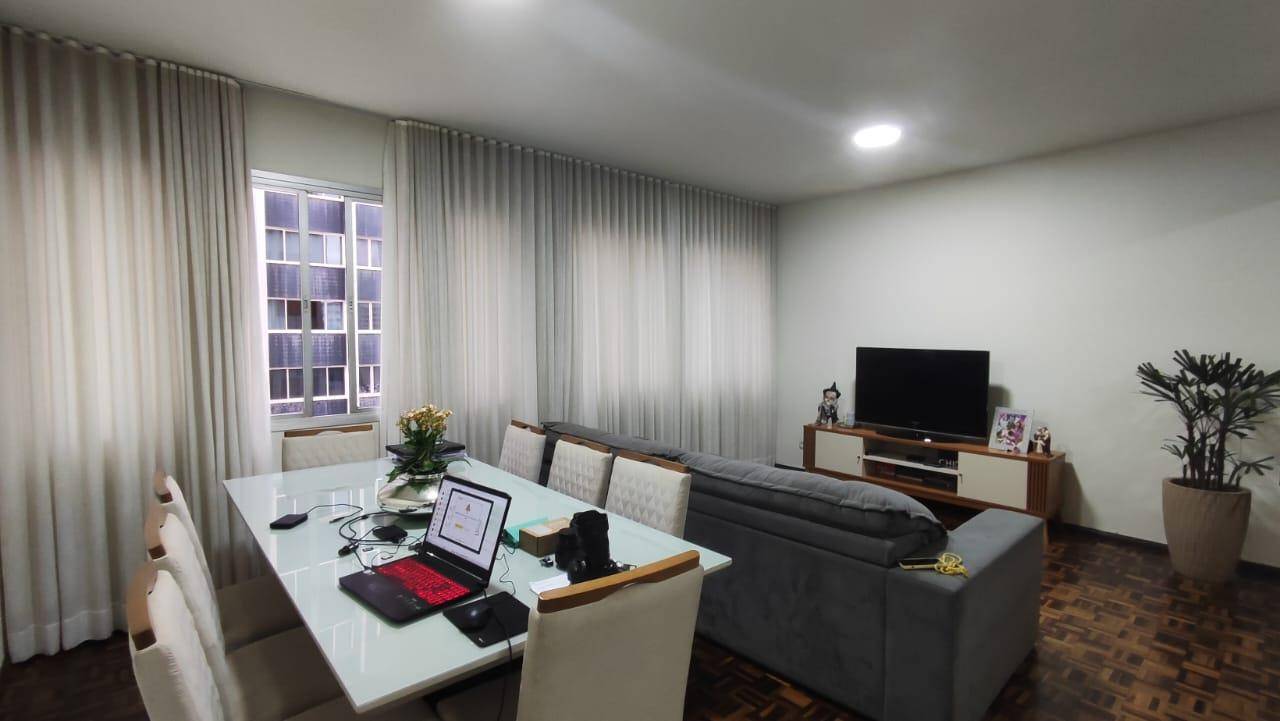 Apartamento para venda no Centro em Ponta Grossa com 179m² por R$ 410.000,00