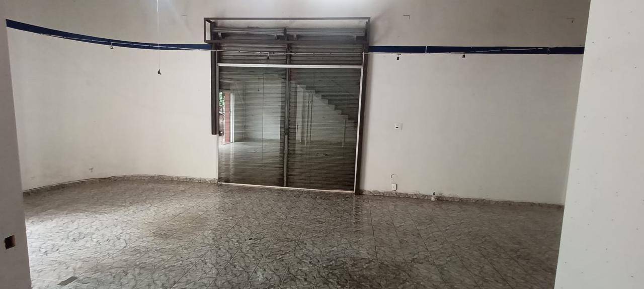 Sala para locacao no Centro em Ponta Grossa com 118m² por R$ 2.400,00