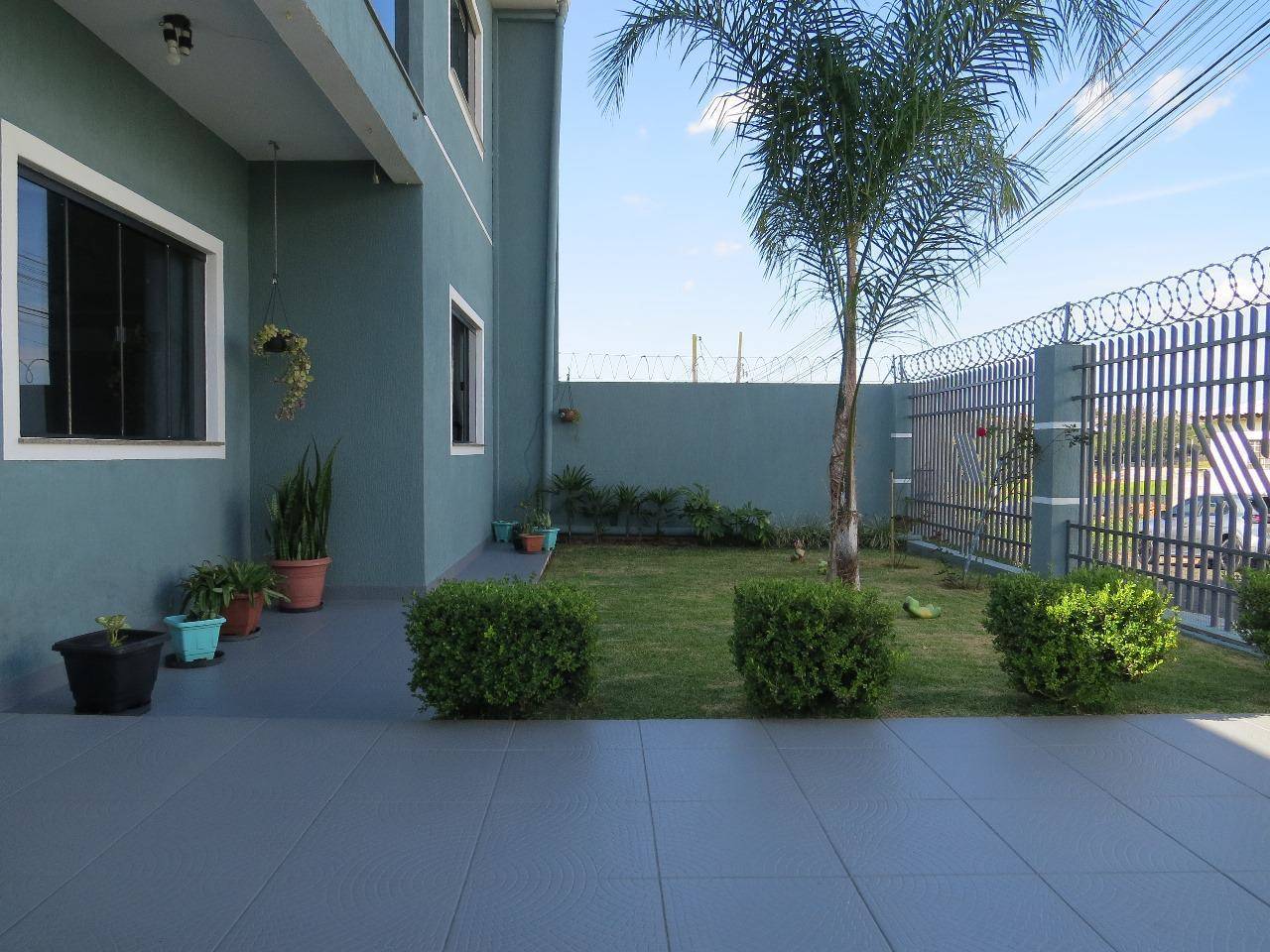 Sobrado para venda no Neves em Ponta Grossa com 310,5m² por R$ 810.000,00