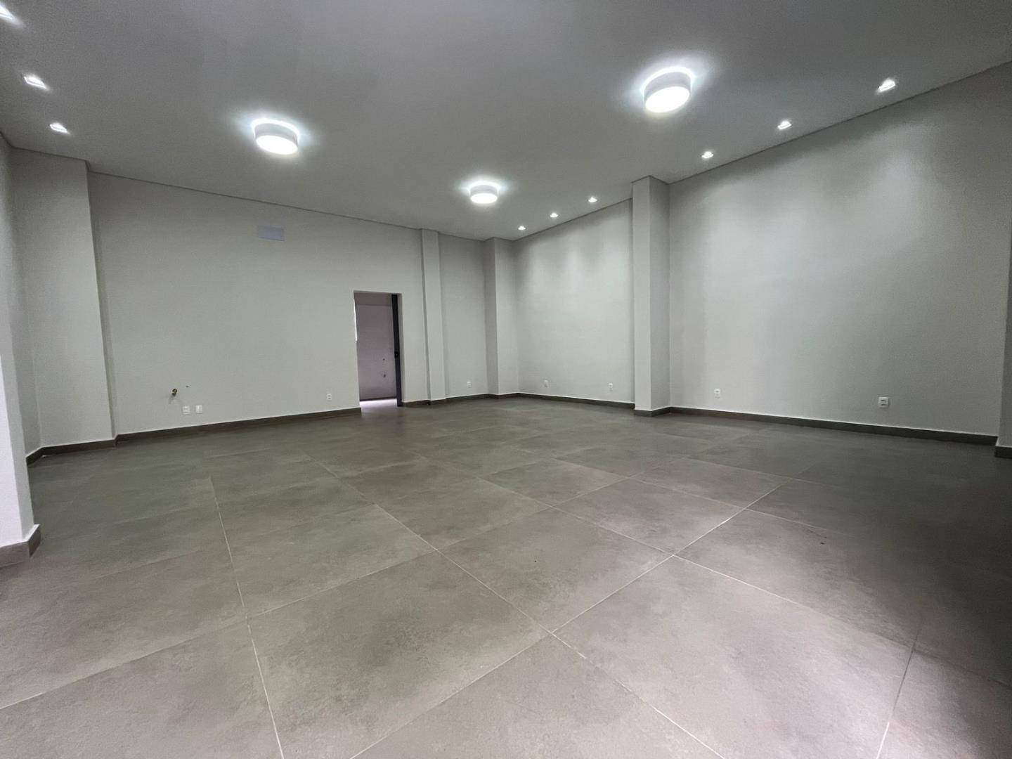 Sala para locacao no Centro em Ponta Grossa com 80m² por R$ 3.800,00